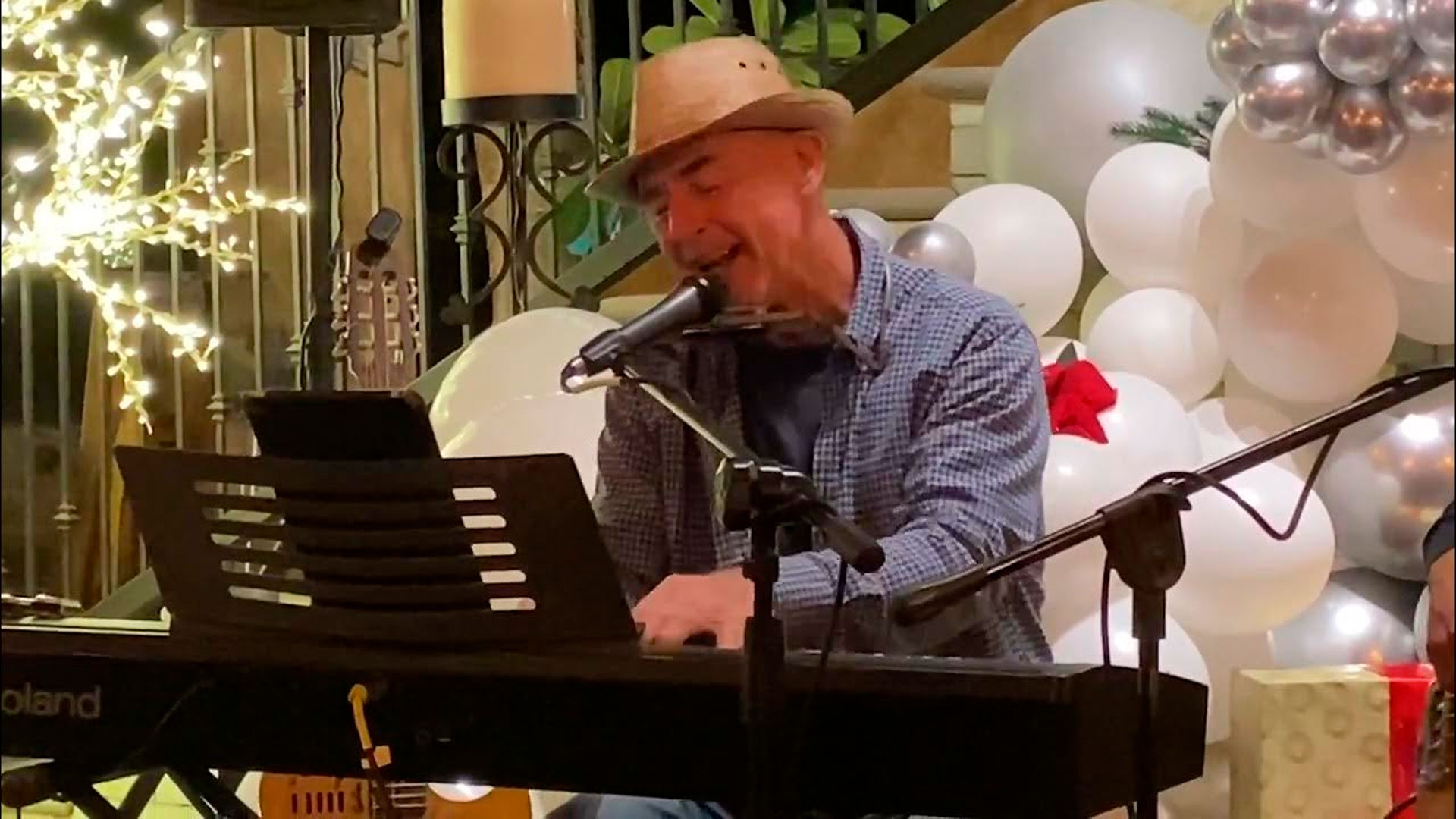 Daryl Currie at Torote on Christmas Day - Wonderful World