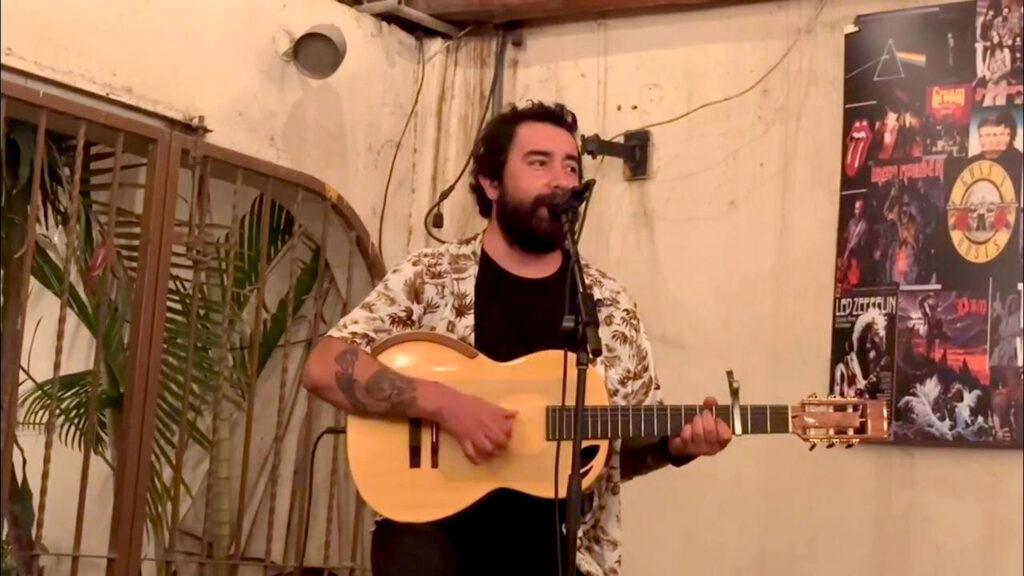 Jhovany Rojo at Dantes Restaurant LLP Rona de Oaxaca