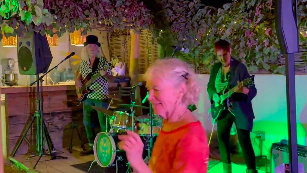 Sharon Katz at Poke Loko Sanalwami